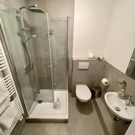 Frisia בית הארחה